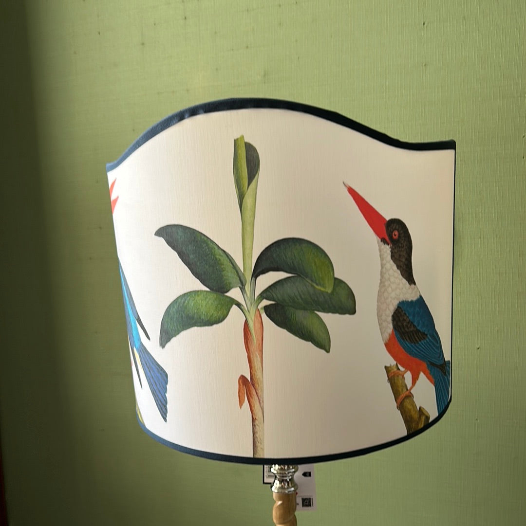 Lampada in legno torchon con paralume sagomato martin pescatore