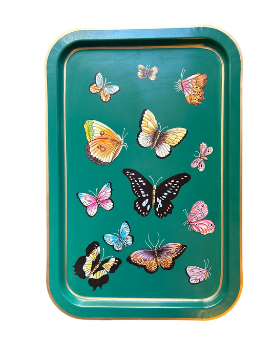 Vassoio rettangolare con farfalle fondo verde in metallo dipinto a mano