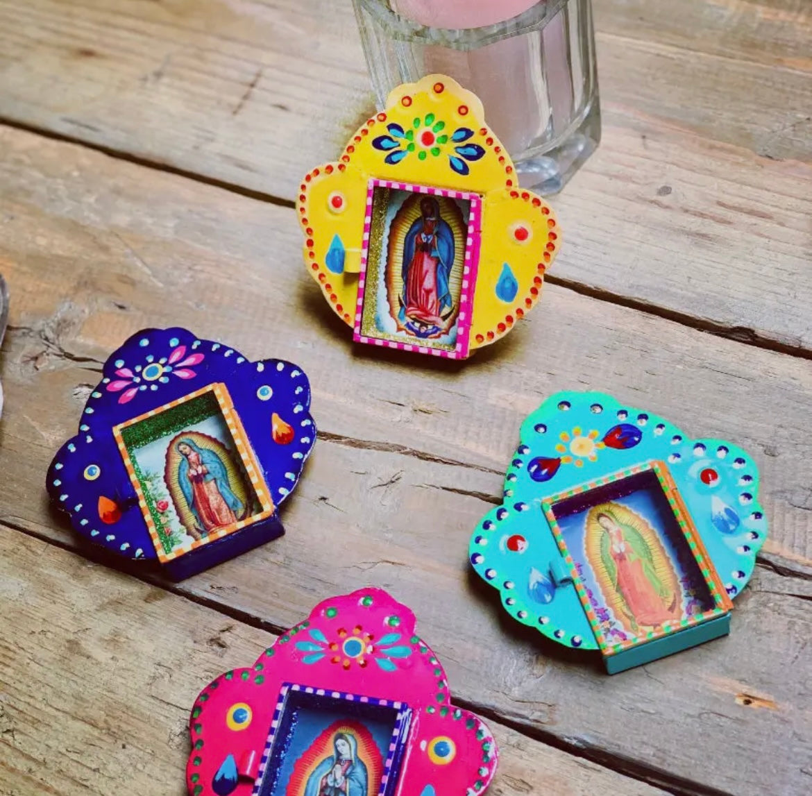 Teca votiva Vergine di Guadalupe artigianale
messicana