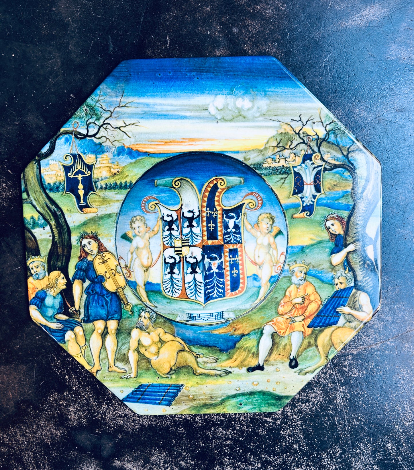 Large blue yellow Vito Nesta Illusions charger plate