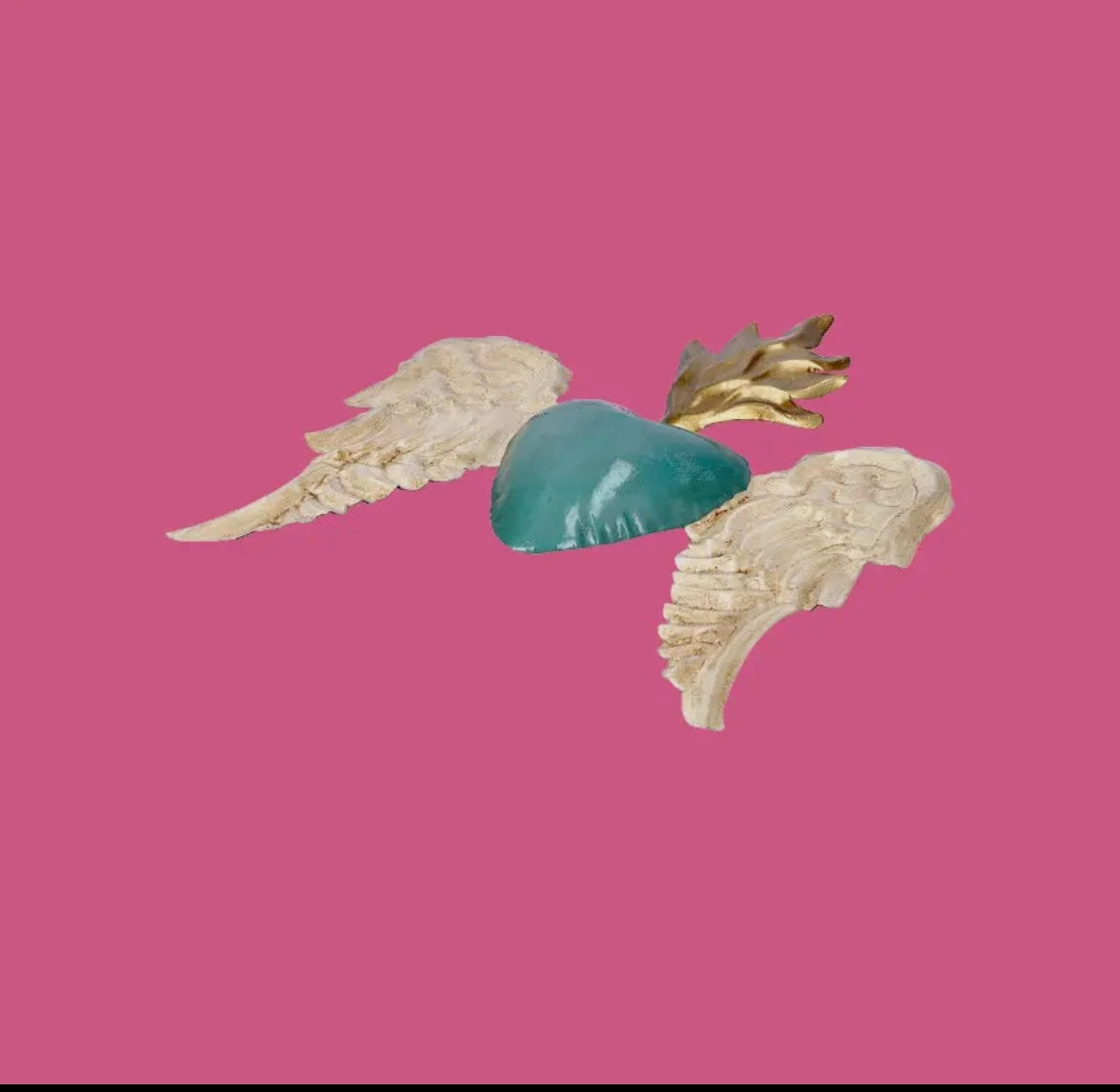 Ex-voto Mexican heart with inlaid wings