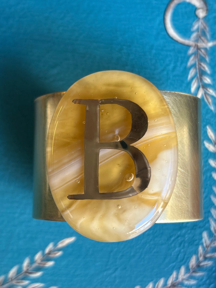 Bracciale in ottone e vetro fuso di Murano lettera B colore Marble amber Daniela Poletti