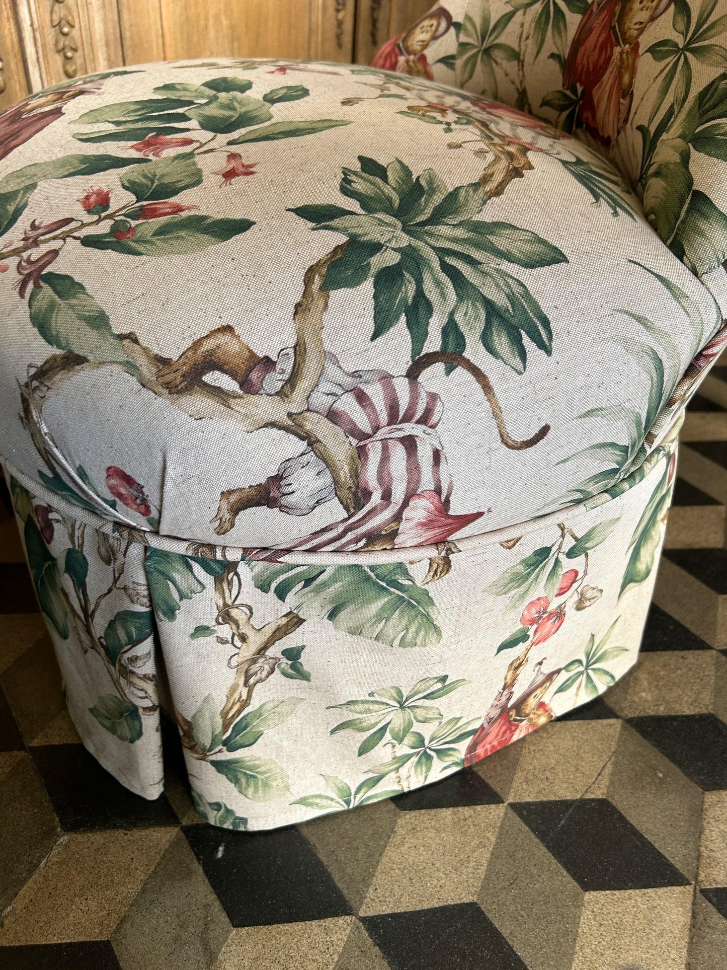 Poltroncina tessuto scimmiette