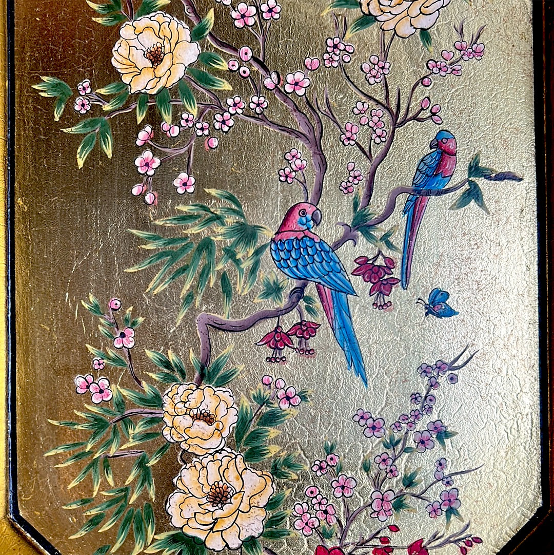 Enamelled metal tray