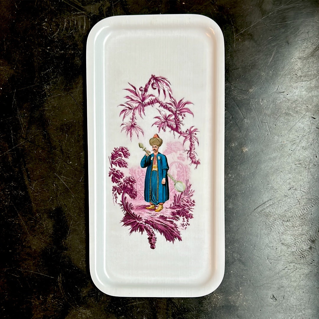 Pink wooden tray with Les Ottomans man