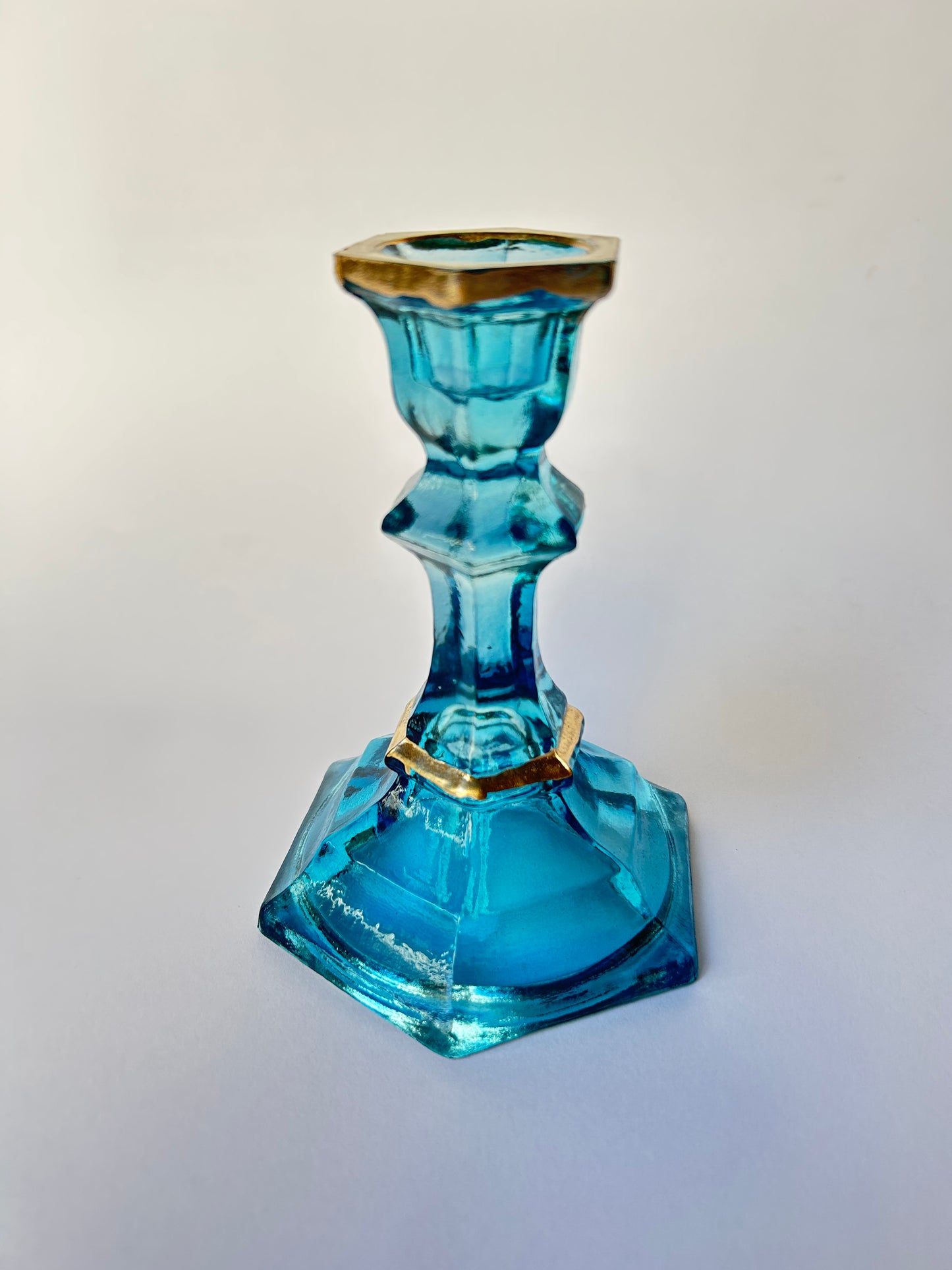 Bougeoir art déco en verre bleu clair