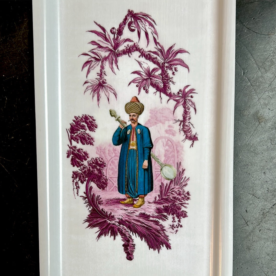 Pink wooden tray with Les Ottomans man