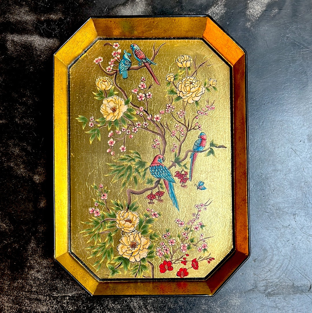 Enamelled metal tray