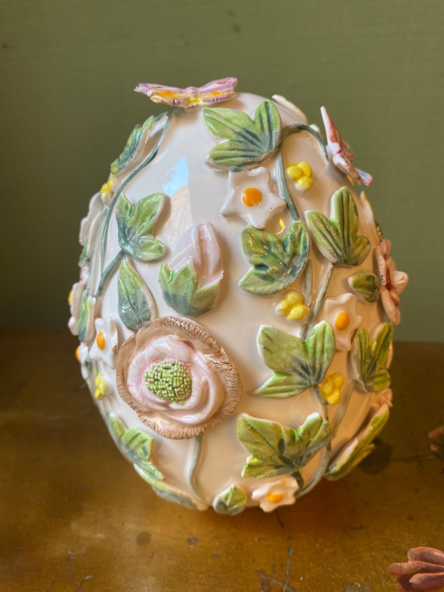 Uovo in porcellana edera