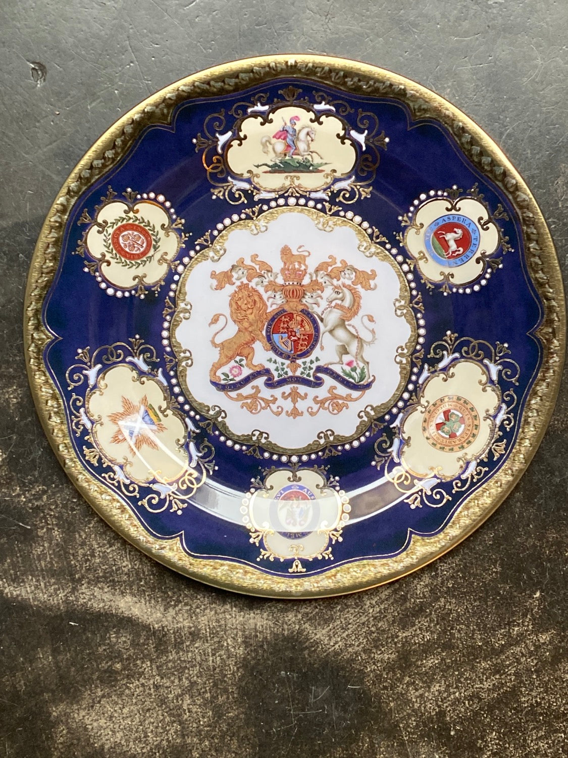 Piatto in latta della Royal collection