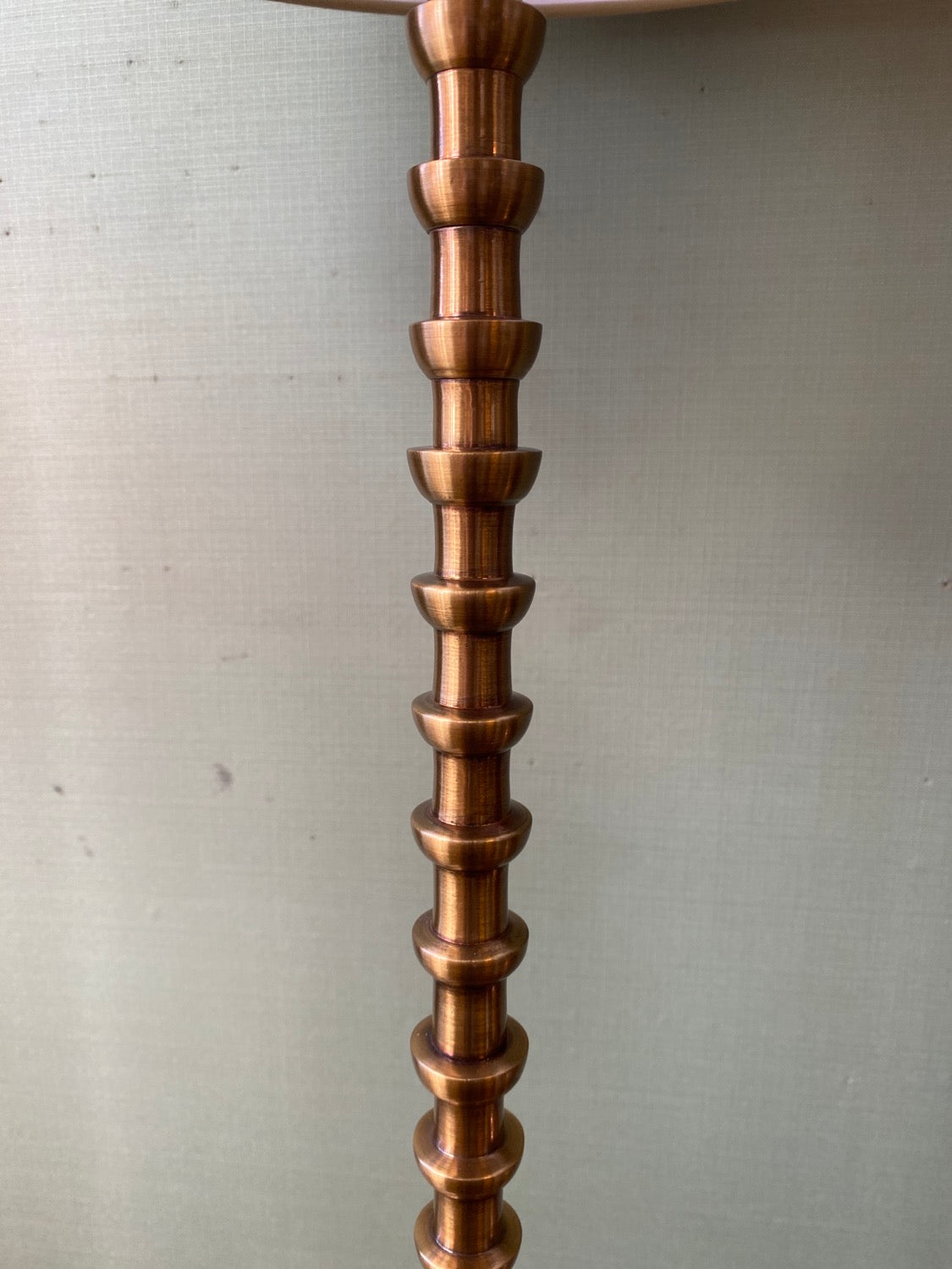 Lampadaire en laiton avec abat-jour