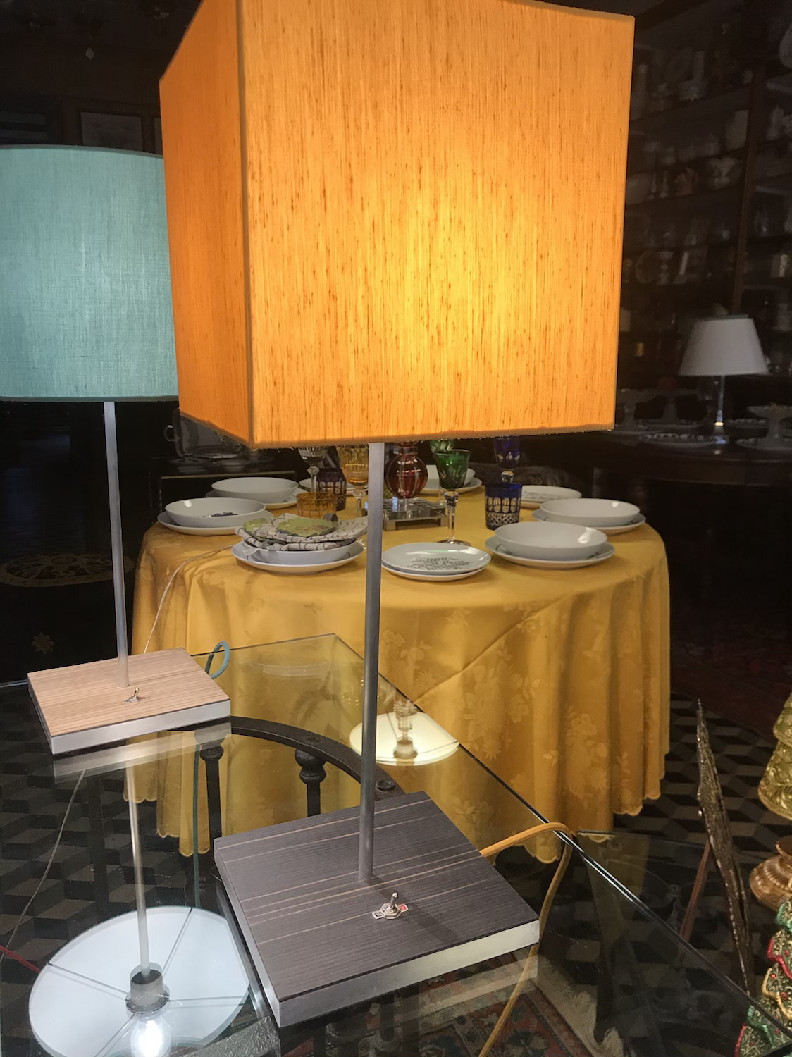 Aluminum and carbon lamp with wood veneer h 66 cm