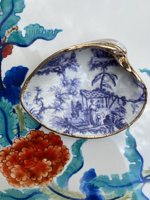 Decorated shell