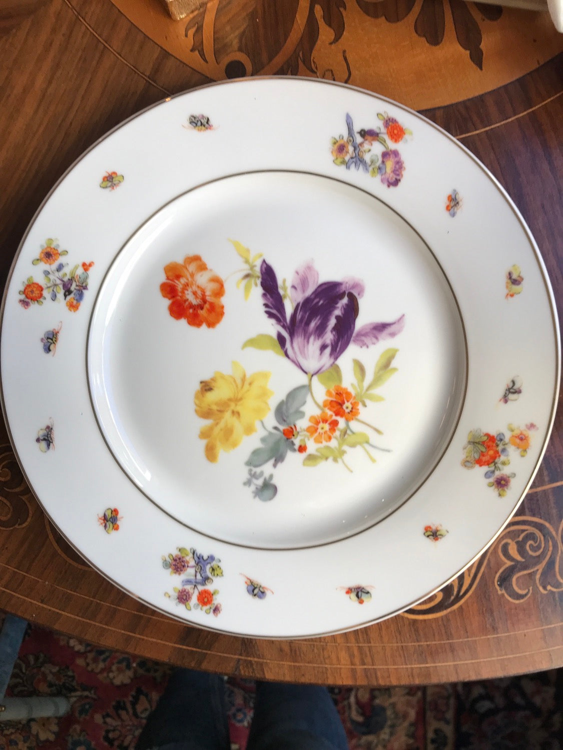 Piatto in porcellana cm 24