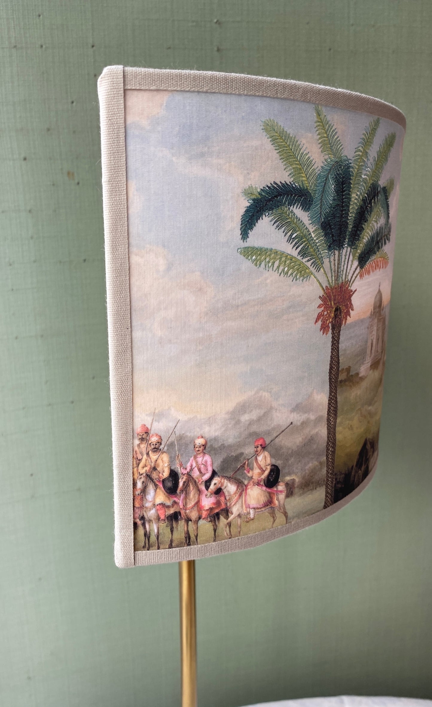 Lampada in ottone con ventola