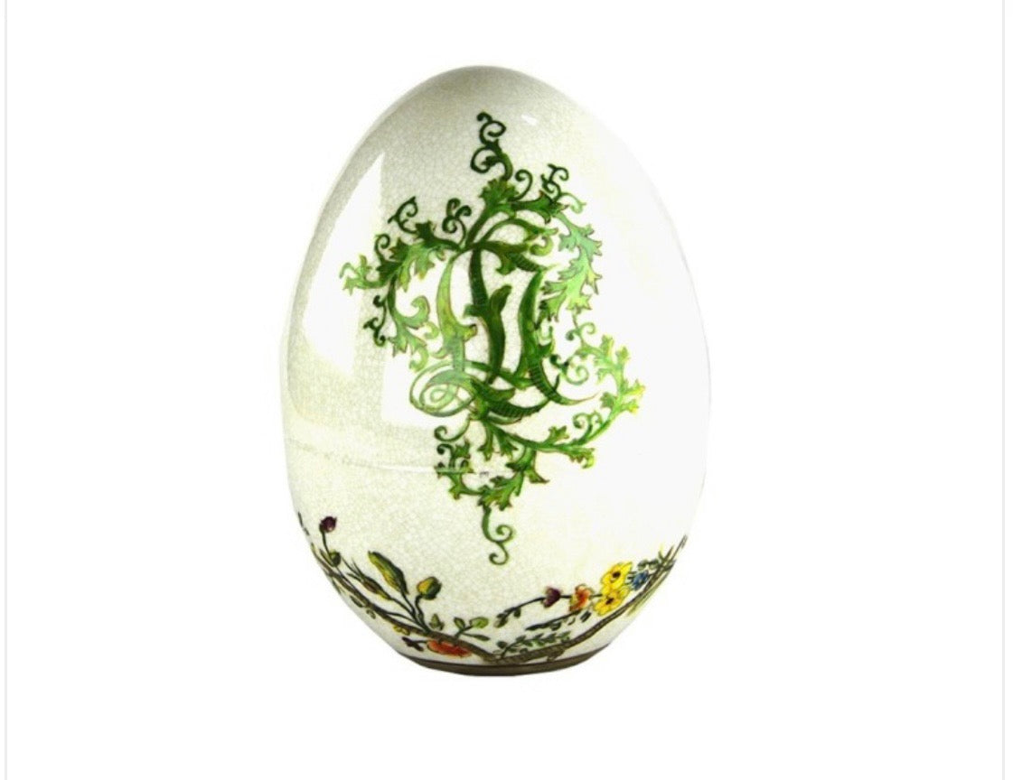 Medium garden egg in flower