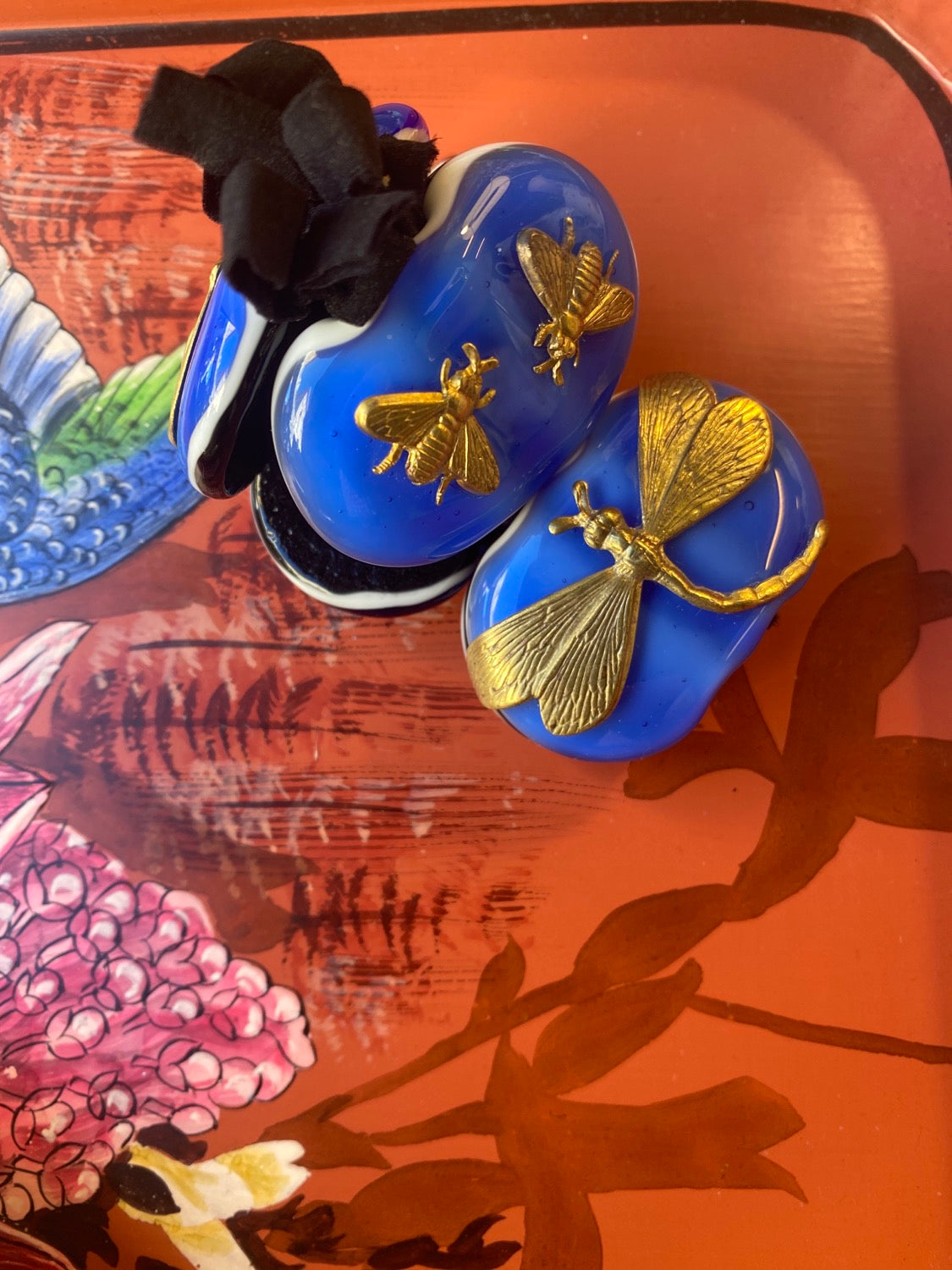 Bracciale in vetrofuso blu con charms Daniela Poletti ordinabile