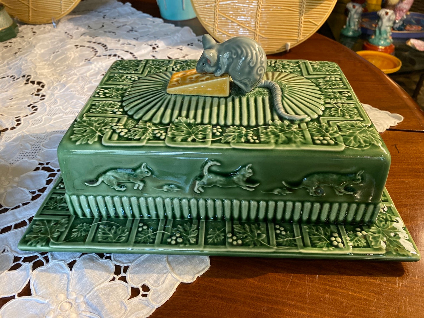 Cheese holder with lid