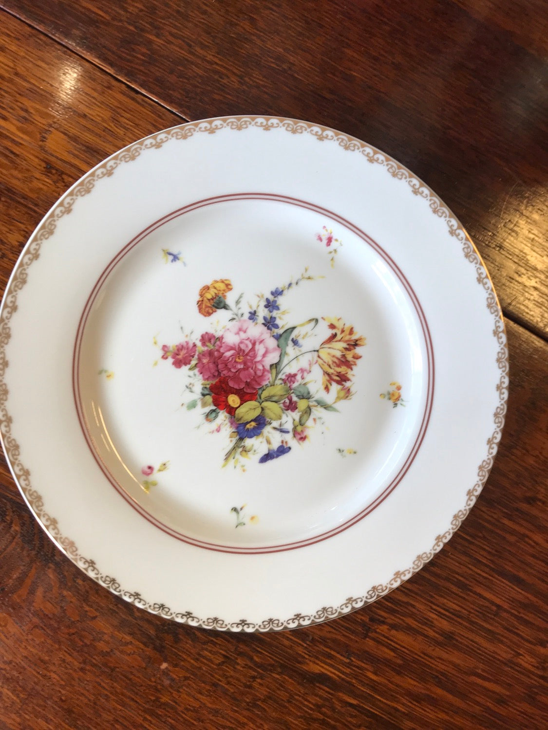 Piatto in porcellana cm 24