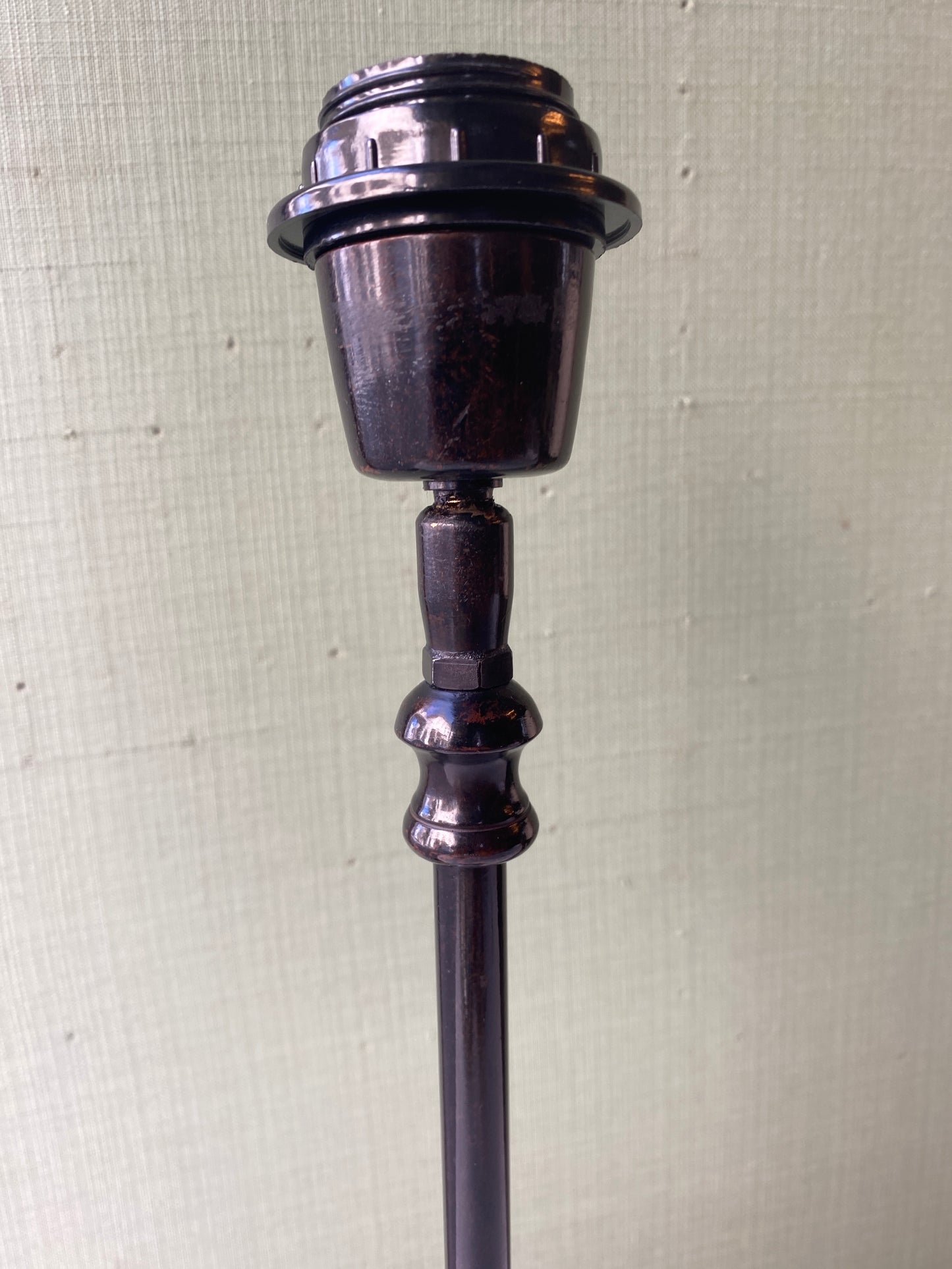 Base lampada da comodino ottone nero