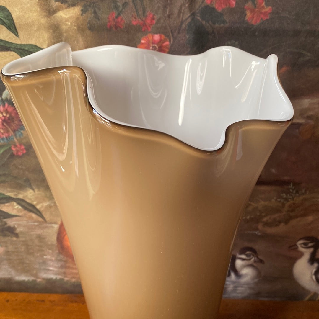 Vaso Wave opale fume’ h 30