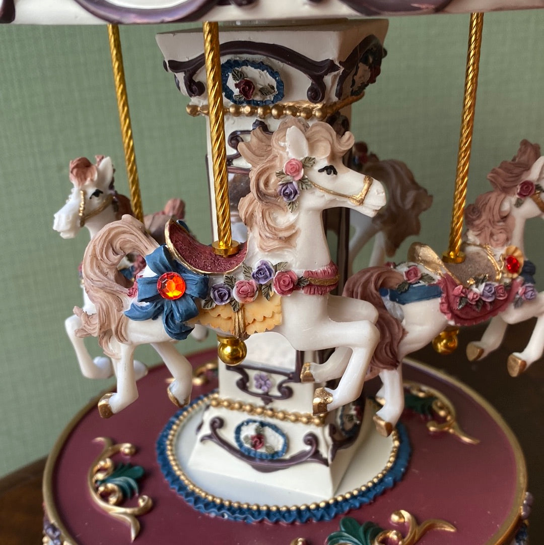 Carrousel avec boîte à musique