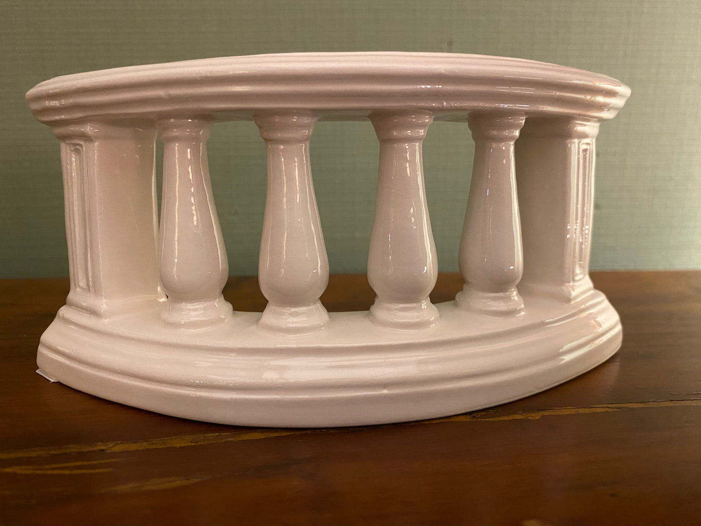 Balustrade for centerpiece