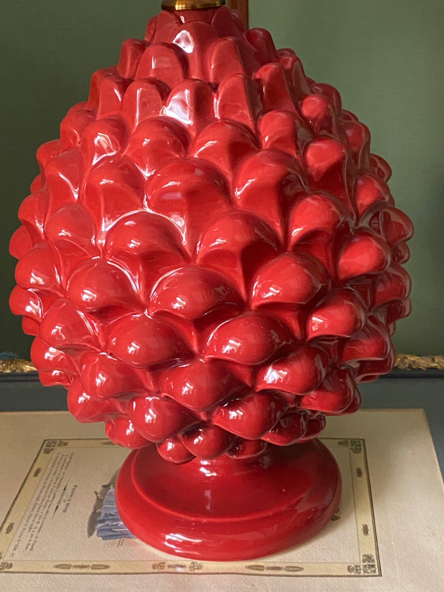 Lampada pigna rossa con paralume cactus