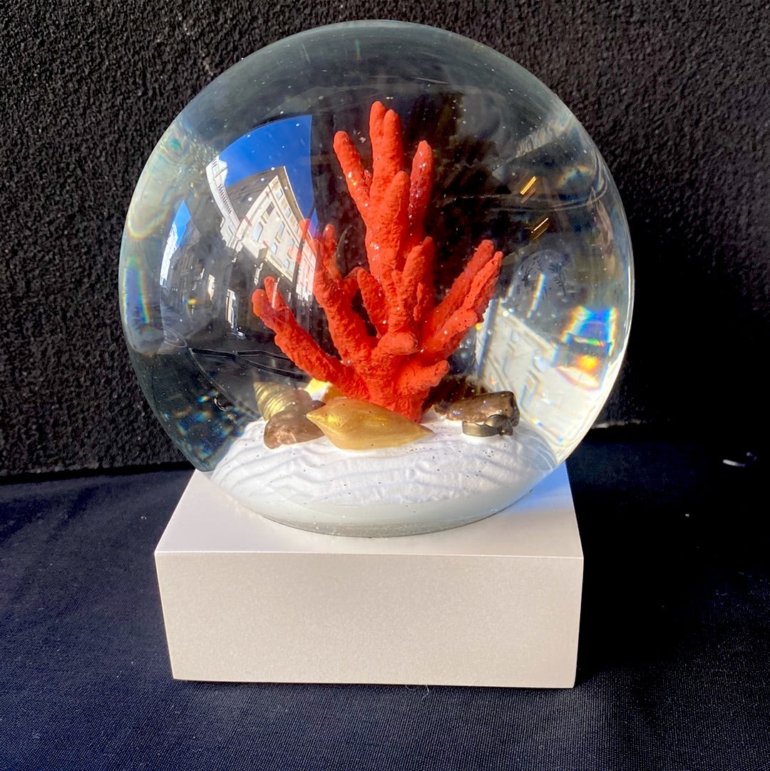Palla di neve Coolsnowglobe in vetro corallo – Bottega d'Arte Stringa