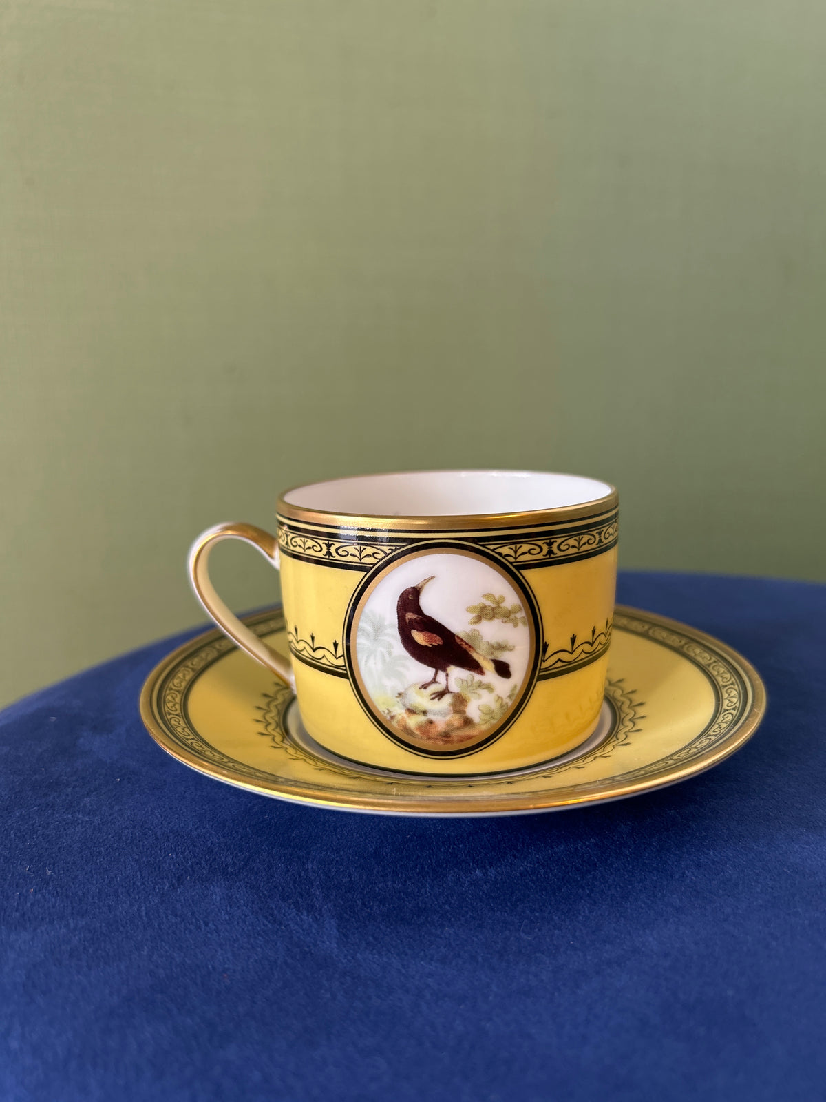 Tasse à thé Jardin du Roi Ancienne manufacture Royal