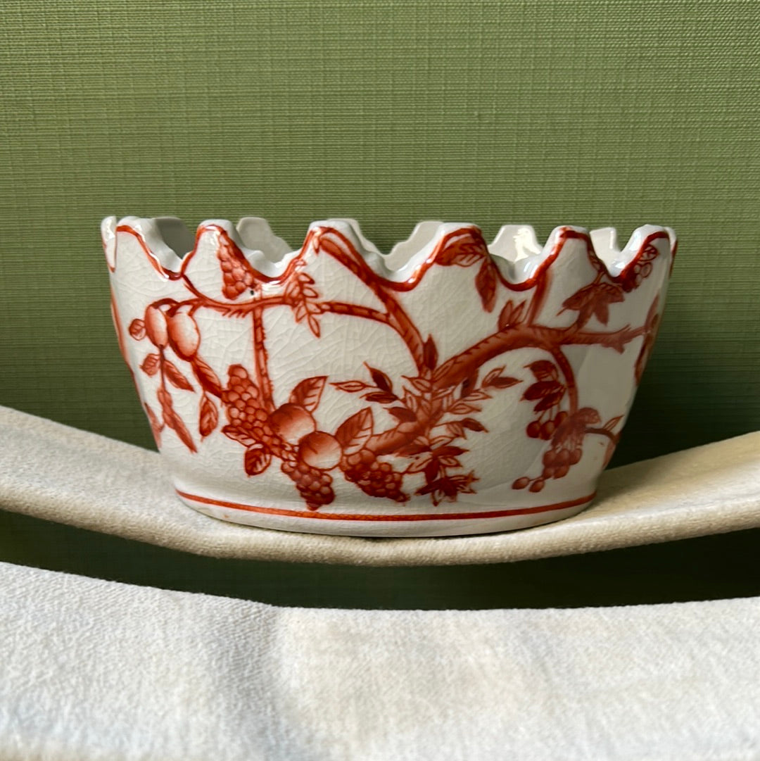 Oval cachepot with small orange chinoiserie decoration