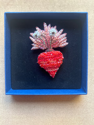 Spilla cuore fiamma e fiori