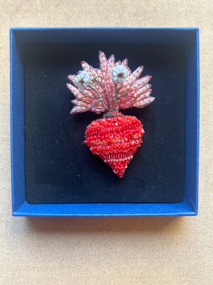 Spilla cuore fiamma e fiori