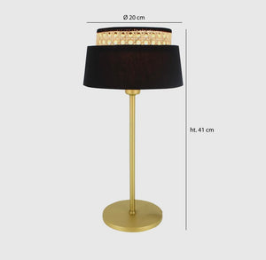 Lampada da tavolo in metallo oro con paralume rattan