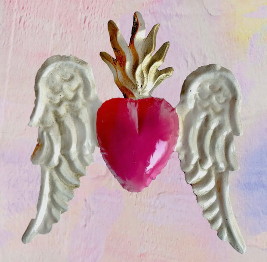 Ex-voto Mexican pink heart with inlaid wings
