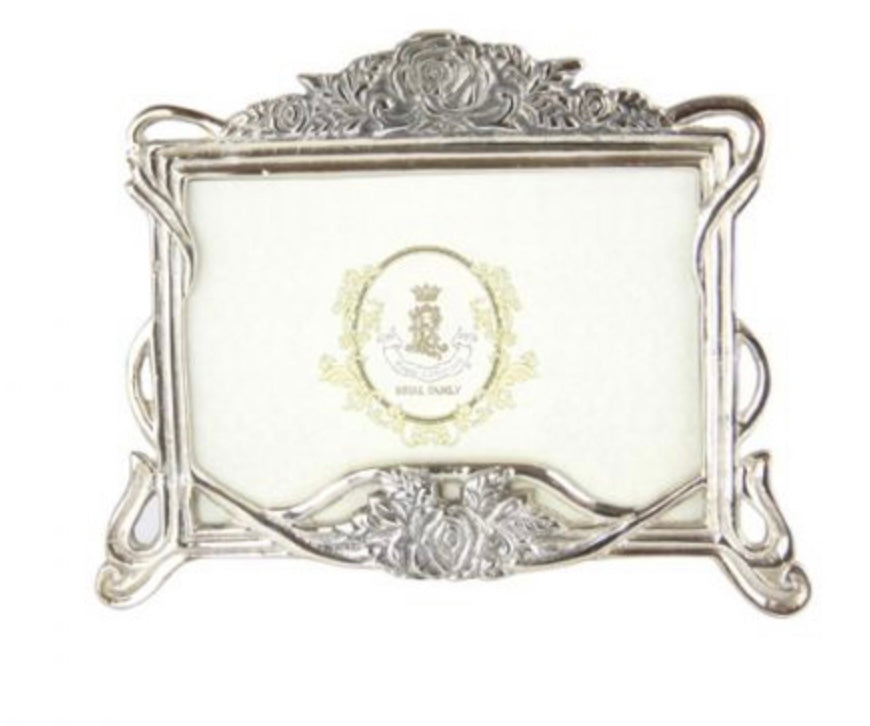 Horizontal frame in Sheffield English rose frieze 9 x 13 