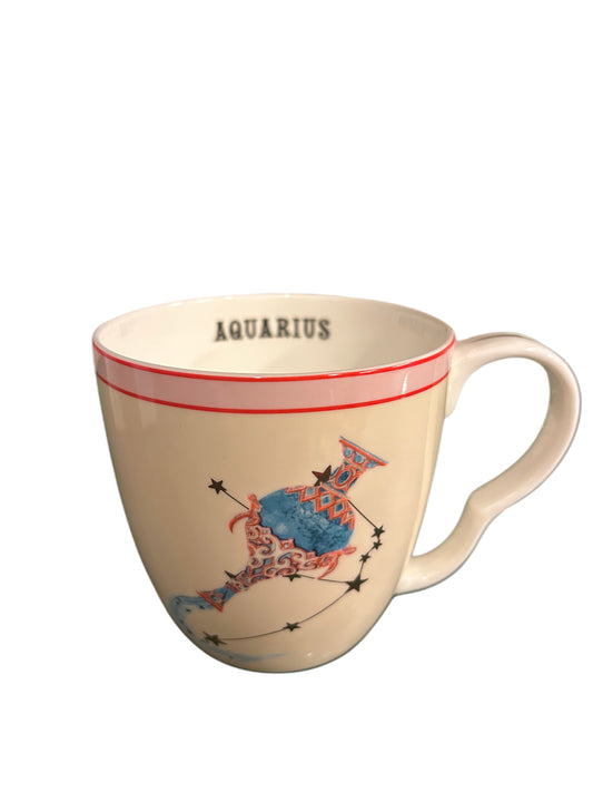 Mug Yvonne Ellen oroscopo Acquario