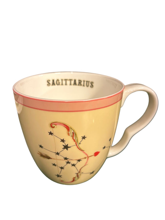Mug Yvonne Ellen oroscopo Sagittario