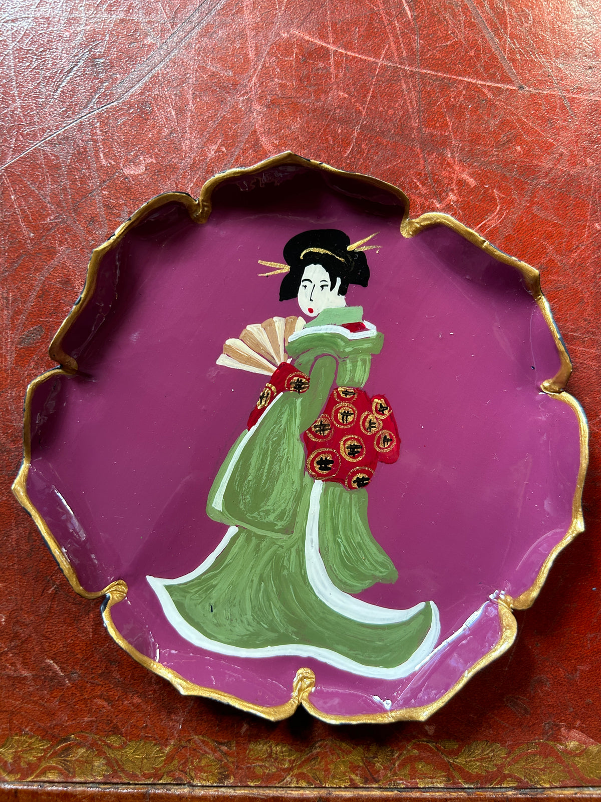 Soucoupe à pain ou boîte à bijoux geisha