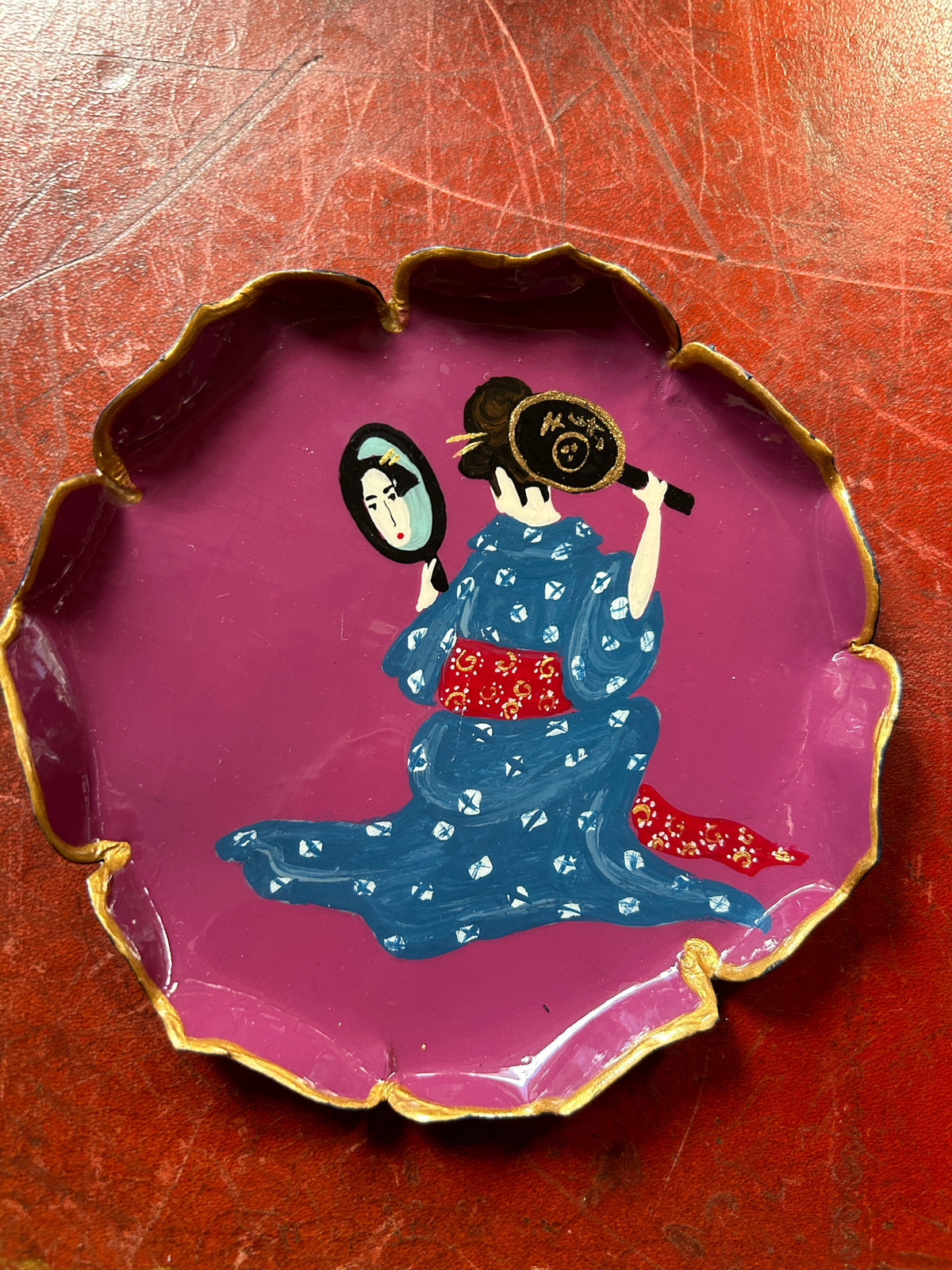 Soucoupe à pain ou boîte à bijoux geisha