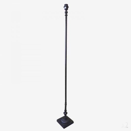 Floor lamp with square base