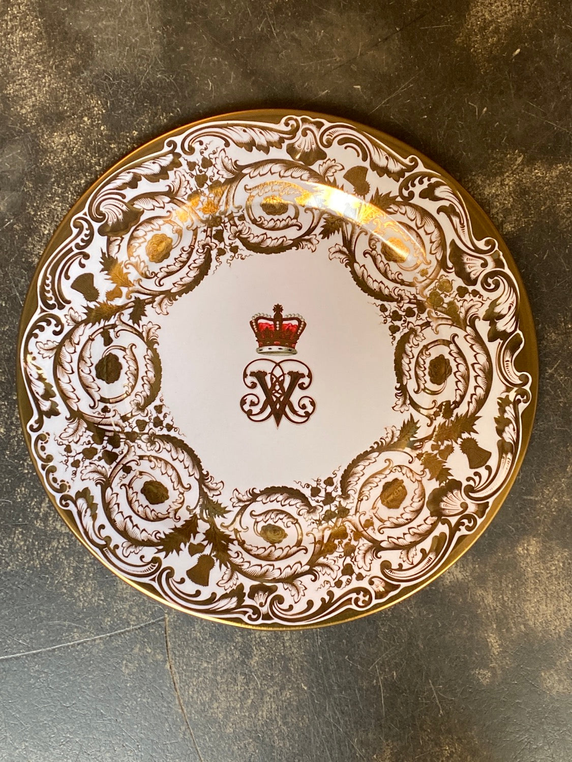 Assiette en fer blanc Collection Royale