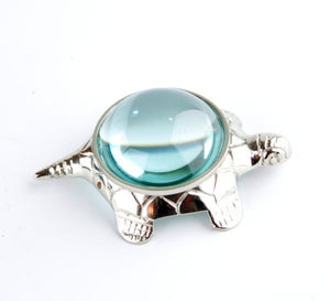 Medium turtle shaped magnifying glass