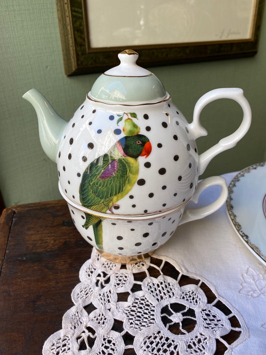 Yvonne Ellen teapot and cup