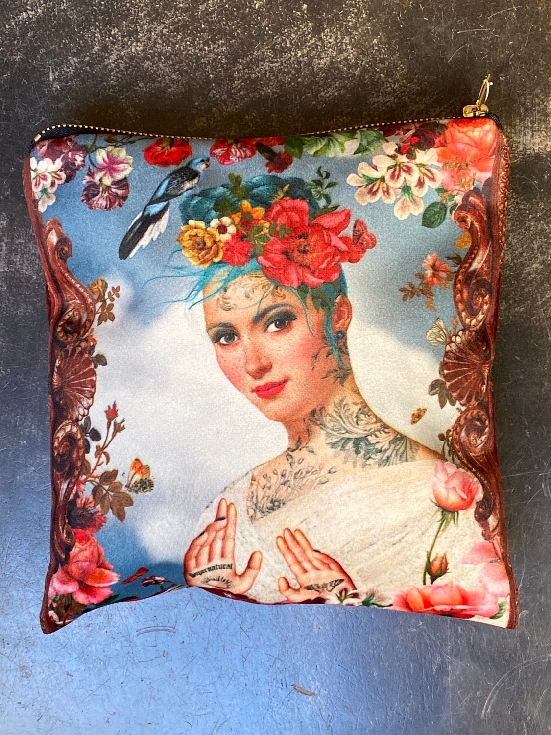 Le Printemps velvet cosmetic bag