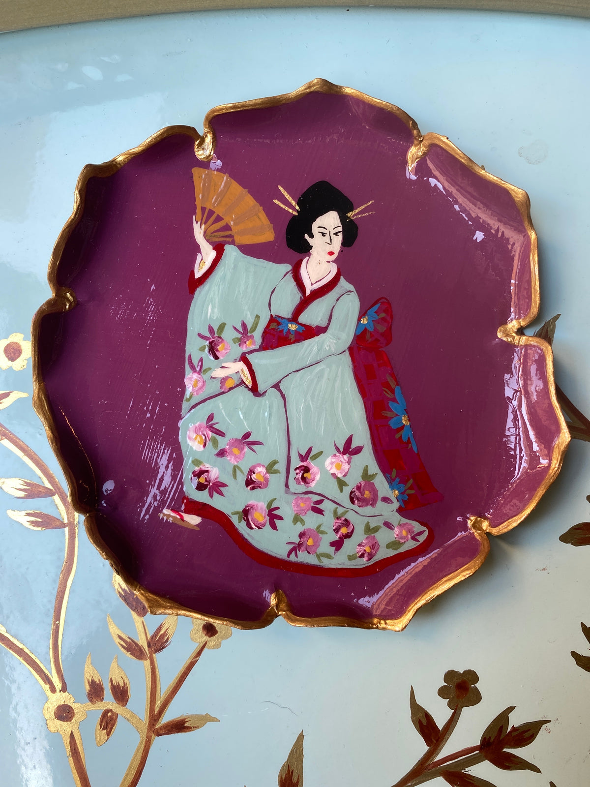 Assiette à pain Geisha réalisée sur commande