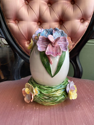 Porcelain egg with flower nest