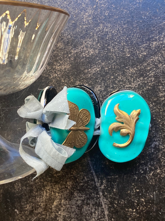 Bracciale  in vetrofuso  smeraldo con charms Daniela Poletti ordinabile