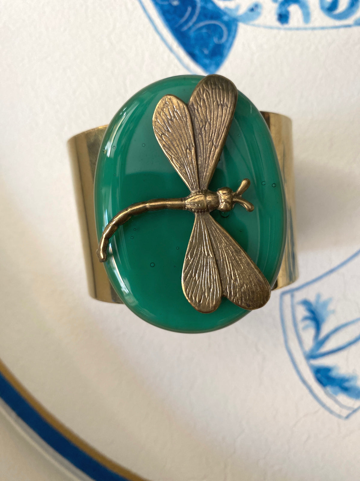 Bracciale  in vetrofuso di Murano con libellula Daniela Poletti ordinabile dark jade
