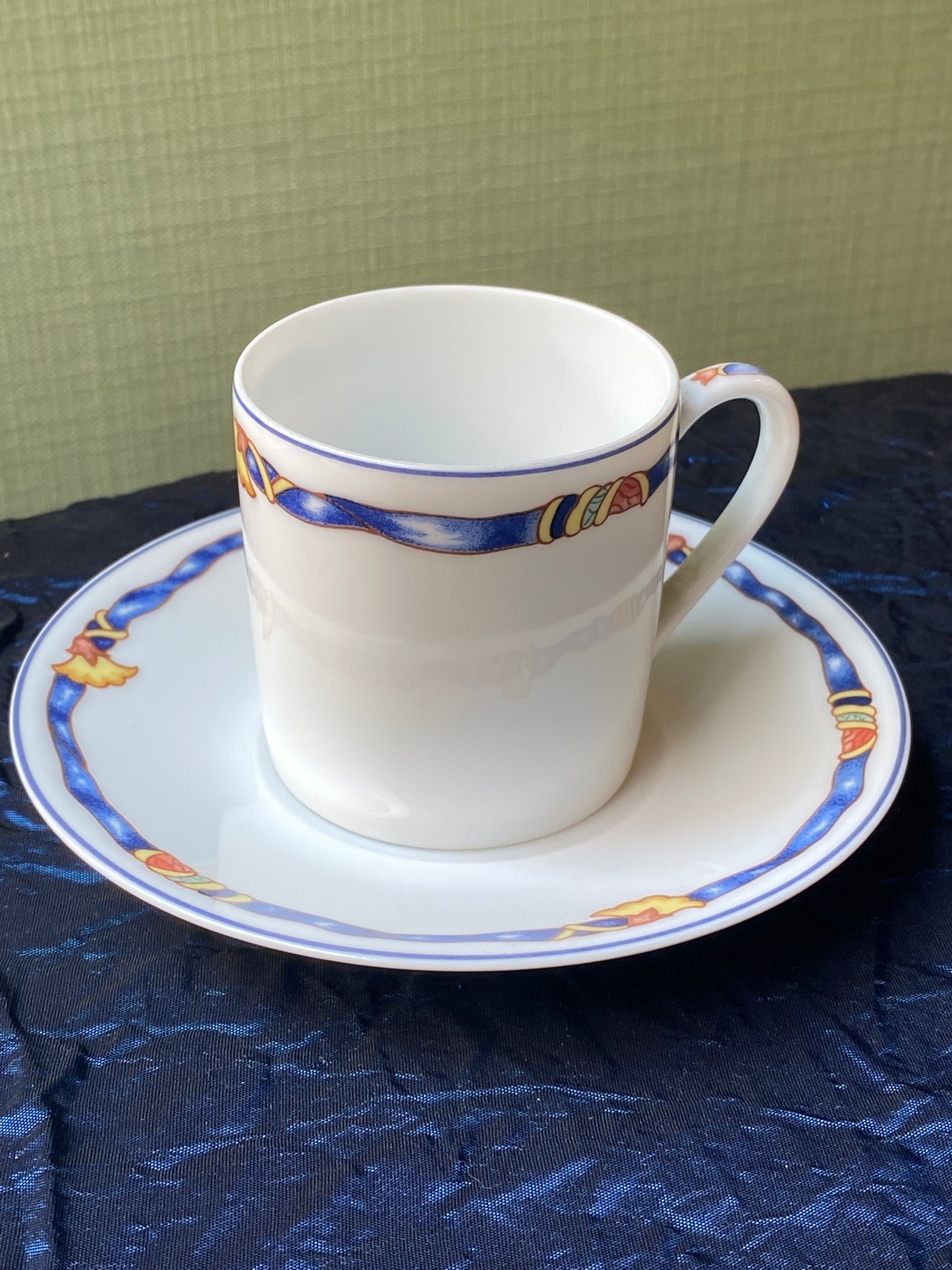 Tasse à café bleue Bernardaud Ruban